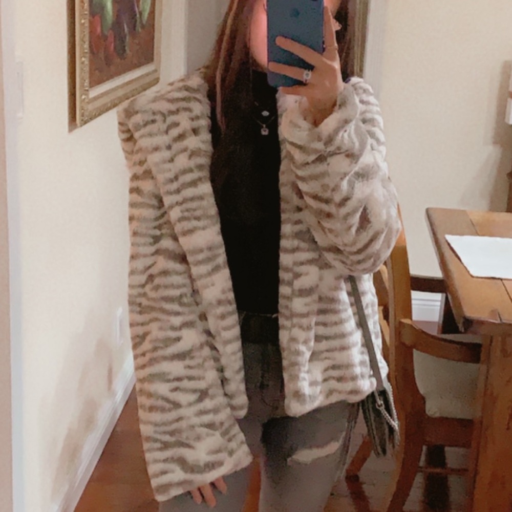 Olivaceous faux fur jacket